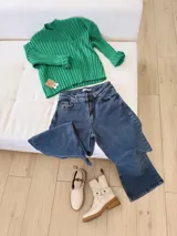 Pantalón de jean azul de corte wide leg.