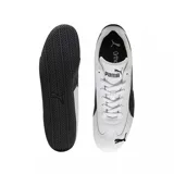 Championes Puma Speedcat LTH de perfil bajo, color blanco con detalles en dorado y suela negra. Diseño inspirado en el automovilismo con el logo de la marca en el lateral y la lengüeta.