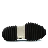 Championes Converse modelo Run Star Motion Hi, con capellada de material sintético brillante color naranja. Presenta una suela de plataforma con diseño ondulado y dentado en color blanco y negro, y el clásico parche circular de la marca en el lateral.