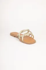 Sandalias bajas negras con múltiples tiras con apliques de brillos.