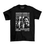 Remera negra de algodón con estampado fotográfico en blanco y negro del actor Agustín Pardella, con diseño gráfico estilo póster y tipografía urbana.