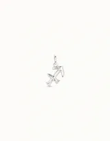 Dije plateado con forma del signo zodiacal Sagitario.