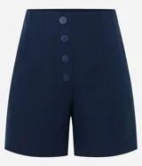 Short de sastrería negro, tiro alto, con cierre frontal de botones visibles.