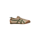Championes Onitsuka Tiger modelo Mexico 66, color beige con franjas laterales en verde oscuro y detalles en gamuza marrón en la puntera y el talón.