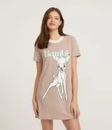 Camisón corto de manga corta, color beige con estampado de puntos pequeños, cuello redondo con borde contrastante color crema y estampado frontal de Bambi con la palabra "Bambi".