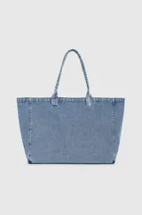 Tote bag de denim azul con estampado frontal en color blanco que incluye el logo de la marca Anine Bing y la leyenda 'New York Greene Street'. Cuenta con dos asas superiores.