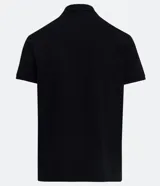 Remera polo de corte comfort, confeccionada en algodón peruano de alta calidad. Presenta cuello clásico con tapeta de botones y mangas cortas. Diseño liso y texturizado, ideal para un look casual y fresco.