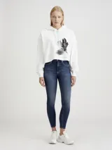 Buzo blanco de algodón orgánico de Calvin Klein Jeans, con capucha, puños de punto canalé y estampado floral en el frente.