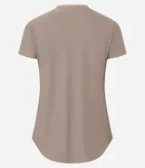 Remera deportiva de microfibra color blanco, con cuello redondo, mangas cortas y detalle de estampa lateral con ondas en tonos fucsia y violeta.