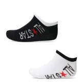 Pack de dos pares de medias cortas tipo soquete, una en color negro con detalles en blanco y otra en color blanco con detalles en negro. Ambas presentan el logo All Star estampado con una estrella roja.
