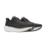 Championes de running New Balance Fresh Foam X 1080v13, color negro con suela blanca.