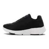 Championes negros de cuero sintético con suela blanca y cordones elásticos.