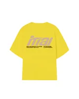 Remera color crema de corte holgado con mangas cortas y estampado en la espalda con el logo de la marca Ittai en color marrón.