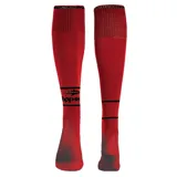 Medias de fútbol Topper color rojo, con diseño de caña alta, elástico en la parte superior y logo de la marca estampado en la zona de la pantorrilla.