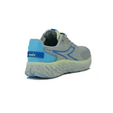 Championes Diadora Freeze para hombre, color gris con detalles en amarillo y azul.