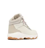 Botas de trekking Columbia modelo Newton Wander, impermeables, color gris con detalles en beige y cordones en tonos rosados. Incorporan tecnología Omni-Tech, Omni-Max y Omni-Grip para mayor tracción y comodidad.