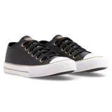 Zapatillas John Foos modelo 182 All Night, de eco cuero negro con forrería de algodón negro, cordones encerados negros, ojalillera color bronce, suela de caucho vulcanizado de alta resistencia y plantilla extraíble de caucho moldeado.