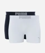 Kit de dos calzoncillos tipo bóxer Puma de microfibra sin costuras, uno en color blanco y otro en negro, con cintura elástica ancha con la marca Puma en contraste y el logo del felino en la pierna.