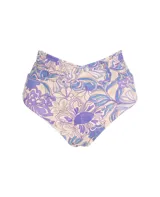 Calzón de bikini con estampado floral en tonos lila, celeste y beige. Diseño de cintura alta con corte cruzado en el frente.