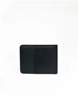 Billetera negra marca Rusty, modelo Lastin, con logo de la marca en la parte frontal.