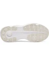 Championes de running Under Armour Infinite Pro 2, color beige con detalles en blanco y logo en color naranja neón. Presentan una parte superior de malla transpirable, diseño de talón estabilizador y entresuela con tecnología de amortiguación UA HOVR+ para mayor retorno de energía.