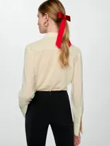 Lazo maxi rojo de satén con pasador para el pelo.