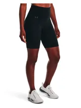 Short de entrenamiento Under Armour de tiro alto, confeccionado en tejido elástico y transpirable que absorbe el sudor. Cuenta con cintura ancha y plana, y bolsillo lateral integrado.