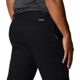Pantalón técnico de corte recto y diseño funcional, con bolsillos laterales de seguridad y bolsillo utilitario. Confeccionado con tecnología de protección solar UPF 50.