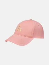 Gorra tipo béisbol de algodón color rosado, con visera curva y logo de Calvin Klein bordado en el frente en color dorado.