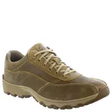 Zapatos casuales de hombre Caterpillar modelo Eon, color marrón, fabricados en cuero con suela de goma tractada y cordones tono sobre tono.