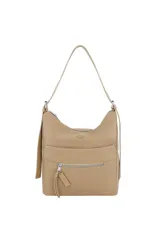 Cartera tipo hobo de cuero sintético beige, con bolsillo frontal con cierre, tira con cordón decorativo y herrajes plateados.