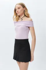 Top strapless negro con efecto desteñido.