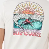 Remera blanca de manga corta con estampado pequeño en el pecho con el logo de Rip Curl y un sol naciente.