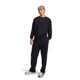 Pantalon de jogging Under Armour modelo Rival, color negro, de corte recto y ajuste holgado. Presenta cintura elástica con cordón interno y logo de la marca bordado en tono sobre tono en la pierna.