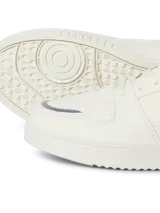 Championes urbanos Jack & Jones modelo Wealing, de diseño clásico con puntera redonda y cordones. Presentan una capellada en color blanco hueso con detalles en tono marrón y beige en el talón y laterales. Cuentan con suela de goma resistente.