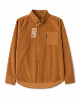 Camisa de manga larga confeccionada en pana de algodón, color camel. Presenta cuello con botones, cierre frontal abotonado, bolsillo en el pecho con etiqueta pequeña y dobladillo redondeado.