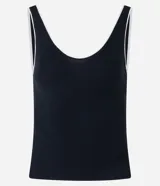 Musculosa ajustada de tejido rib negro, con escote en U y ribetes contrastantes blancos en el escote y los breteles.