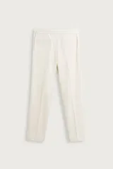Pantalón regular fit color negro de tejido con viscosa, con cintura elástica ajustable con cordón, bolsillos frontales y traseros.