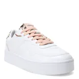 Championes urbanos Topper modelo Terre Print, de plataforma alta, color blanco con cordones en tono rosado y detalles estampados en la lengüeta y el talón.