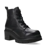 Botas de cuero negro con diseño acordonado, caña media y suela track con taco cuadrado.