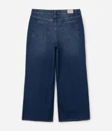 Pantalón wide leg de jean color azul oscuro con diseño de tiro alto, pernera amplia y recta, bolsillos estilo five pockets y cierre frontal con botón y cremallera.