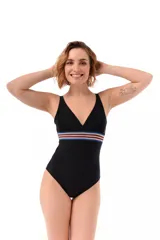 Malla de una pieza color azul índigo, con escote en V profundo y tirantes anchos. Presenta una banda elástica horizontal con diseño de rayas tejidas en tonos blanco, rojo y beige a la altura del busto.