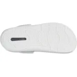 Zuecos Crocs modelo InMotion LiteRide Clog, de color gris en la parte superior perforada con tira trasera pivotante y suela gruesa de plataforma en color blanco con detalles negros.