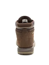 Bota de cuero de grano completo en color marrón chocolate, con diseño impermeable, cuello acolchado, cierre de cordones con ojales metálicos y suela de goma resistente inspirada en maquinaria pesada.