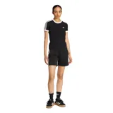 Remera Adidas de corte ajustado, color negro con cuello y bordes de mangas en color blanco. Presenta las icónicas tres tiras blancas en los hombros y el logo del trébol bordado en el pecho.