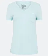 Remera azul de algodón con cuello en V y bolsillo en el pecho.