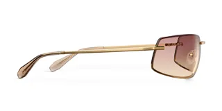 Lentes de sol rectangulares con montura de acero inoxidable color oro y lentes de nylon con degradado en tonos marrones. Presentan un diseño envolvente inspirado en los años 2000 con patillas de acetato.