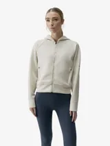 Campera con capucha y cierre frontal completo, confeccionada en tejido técnico. Presenta mangas raglán, bolsillos laterales con cierre y puños anchos, con un diseño de corte holgado.