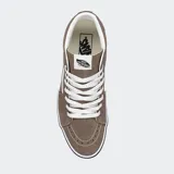Championes de caña alta Vans modelo SK8-HI, color marrón, con cordones blancos, puntera reforzada y cuello acolchado. Presentan suela de caucho con diseño waffle y parte superior de lona y gamuza.