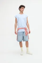 Musculosa de jersey de algodón pesado color marrón, de calce relaxed y con diseño estampado en la espalda con la frase "No Rush" y motivos ilustrados.